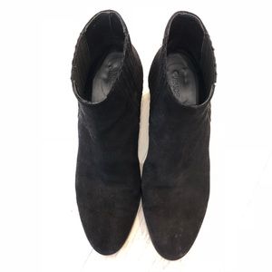 Vince black booties size9